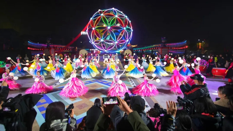 非遗节目引来游客打卡.jpg