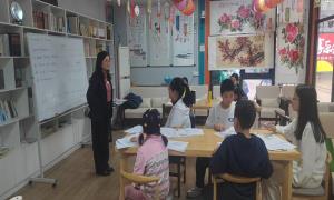 东坡书屋首场英语公益课：书香满溢 助力教育成长